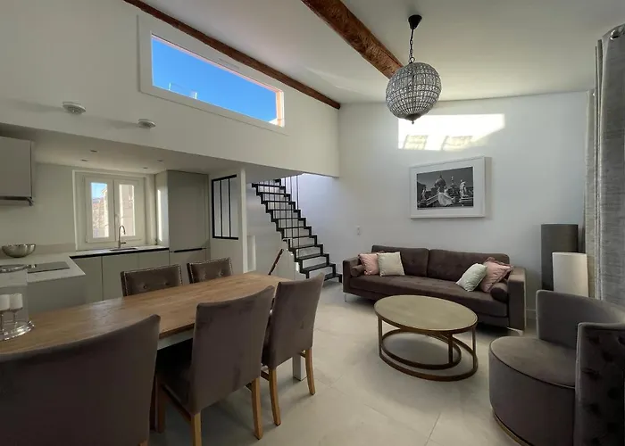 Rue Guillaumont Heart Of Old *